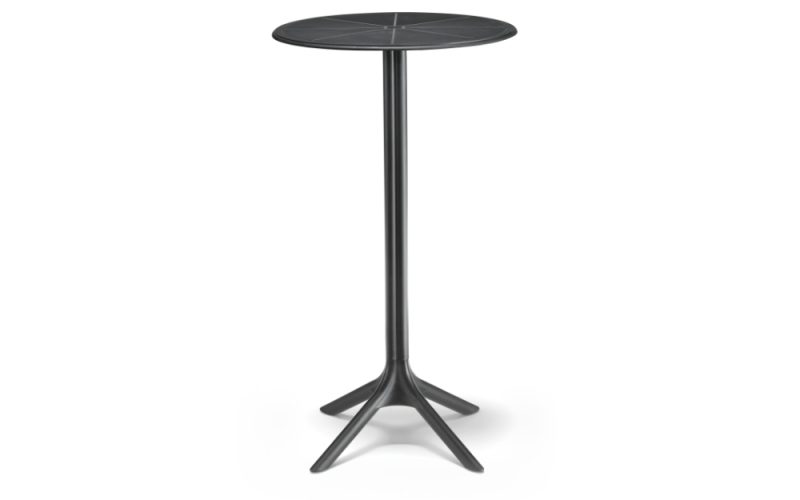 COCKTAIL: the taller sibling of DRINK, for moments spent standing